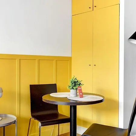Eiffel Josephine Apartment Paris
