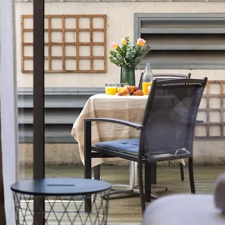 Eiffel Josephine * Paris